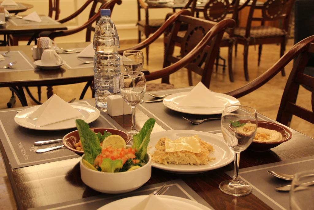 Napoleon Hotel Beirut Exterior foto