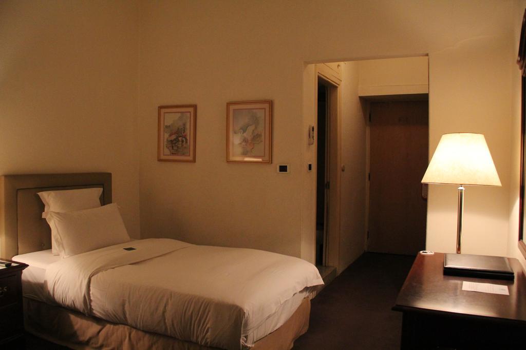 Napoleon Hotel Beirut Exterior foto