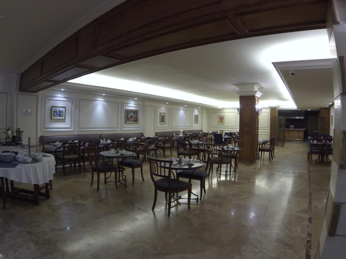 Napoleon Hotel Beirut Exterior foto