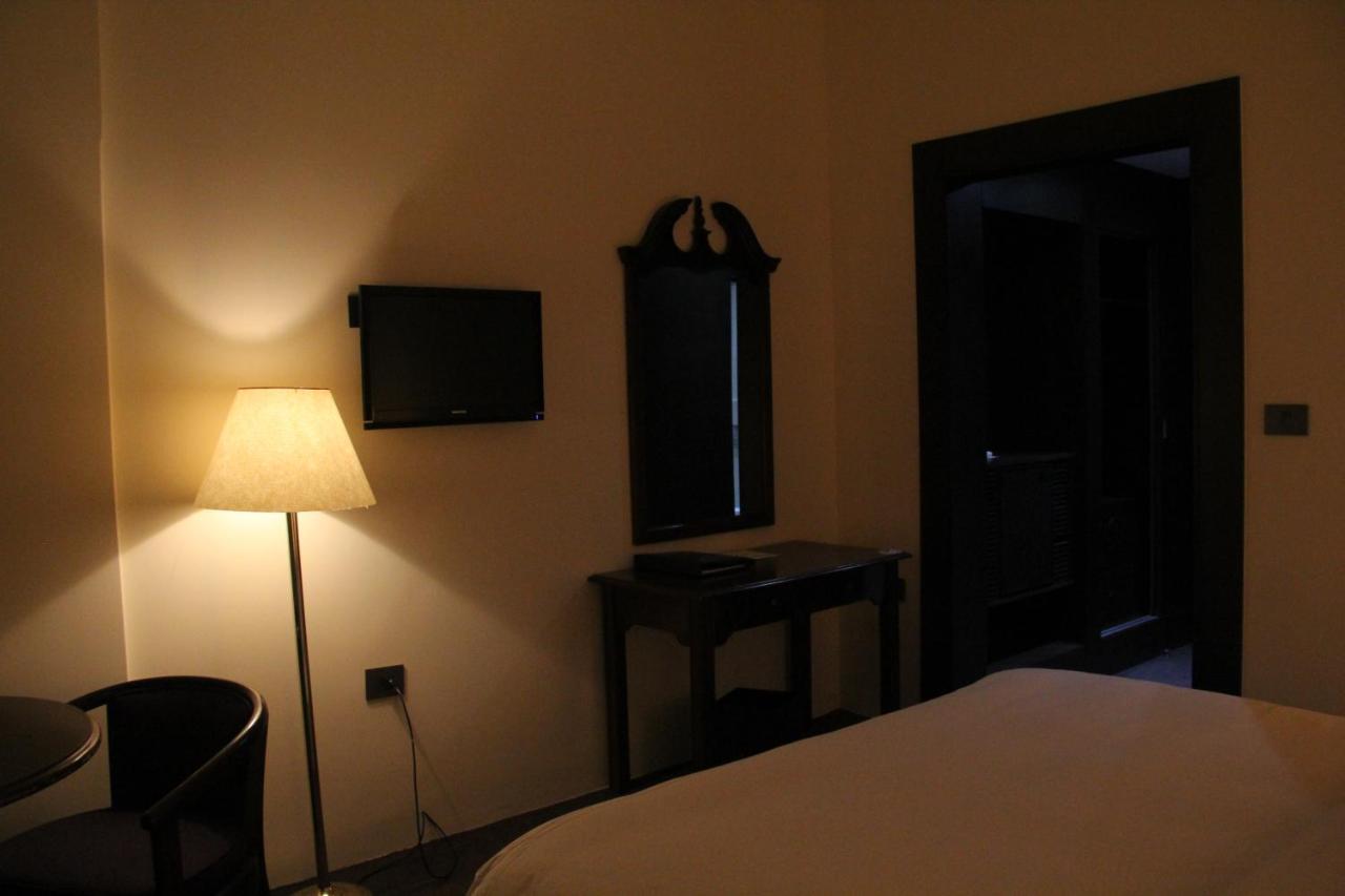 Napoleon Hotel Beirut Exterior foto
